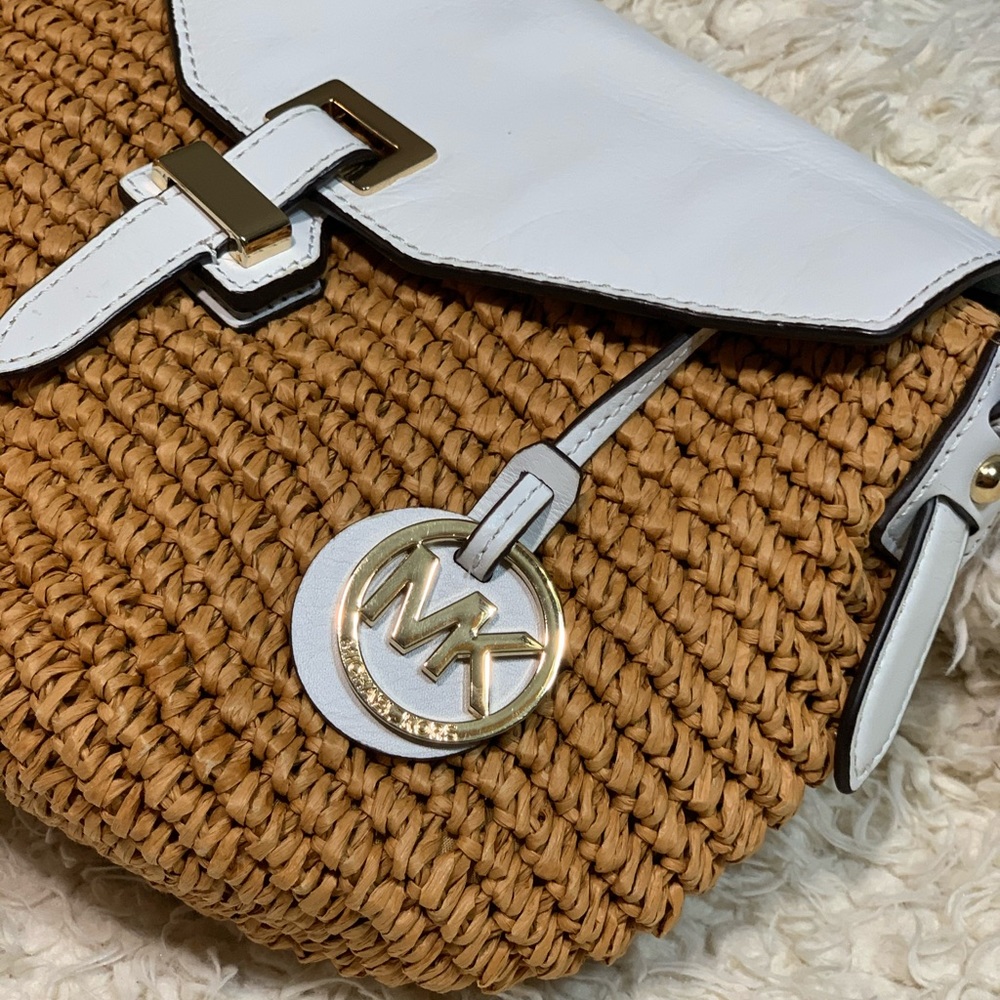 Michael Kors “Naomi” Crossbody